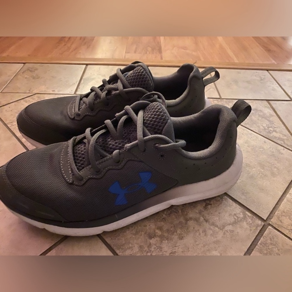 Under Armour Men's Gray Athletic Sneakers with Blue Logo - Picture 2 of 7